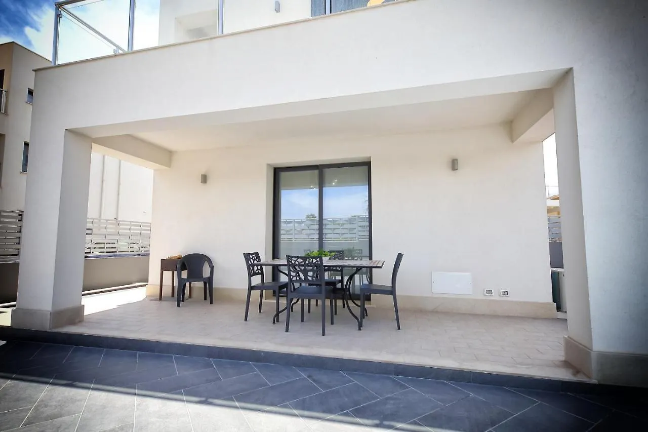 Villa Sul Mare Don Toto' Avola Holiday home