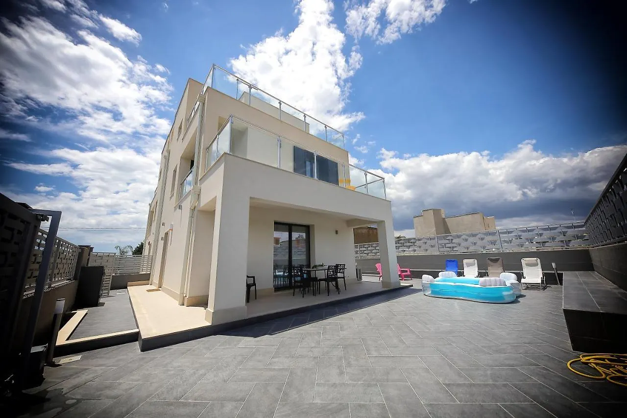 Holiday home Villa Sul Mare Don Toto' Avola